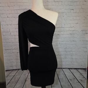 Chic‎ One-Shoulder Black Dress